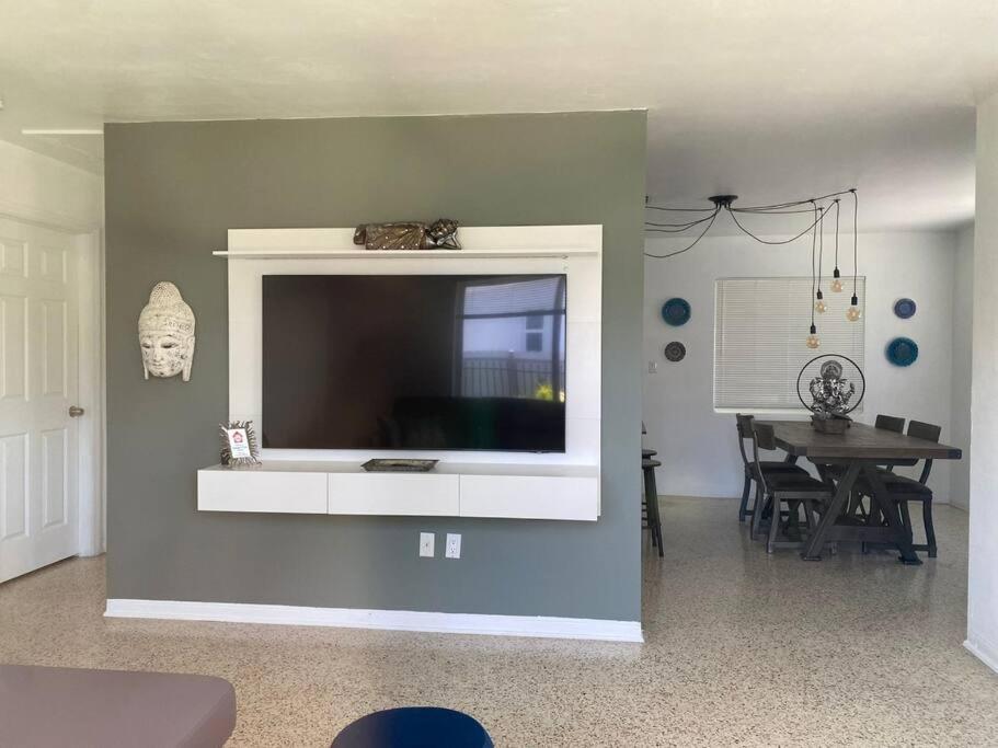Stayover In Miami Home 2Br - 1Bth - Free Parking Exterior foto
