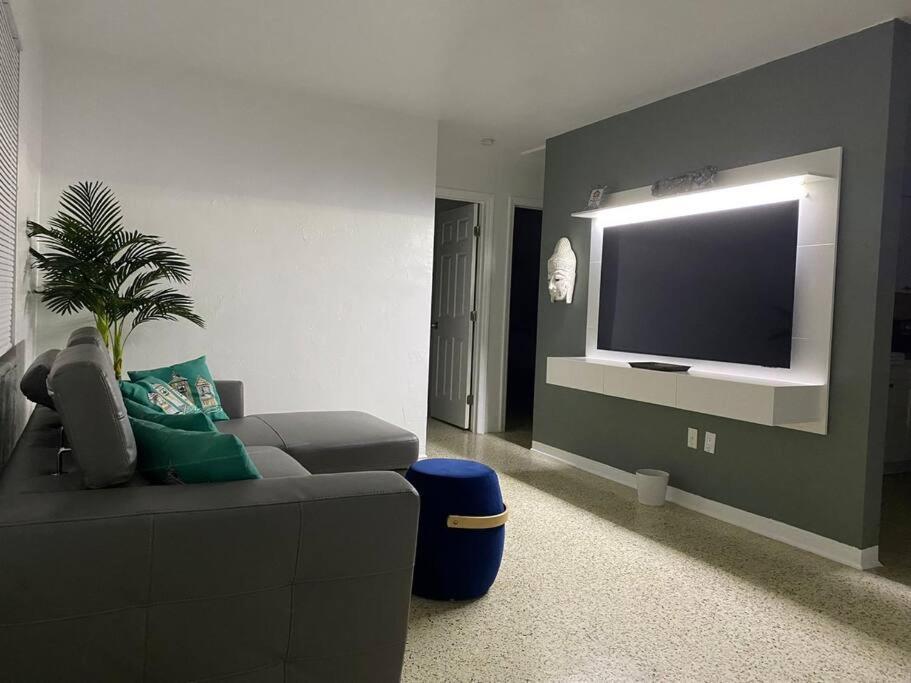 Stayover In Miami Home 2Br - 1Bth - Free Parking Exterior foto